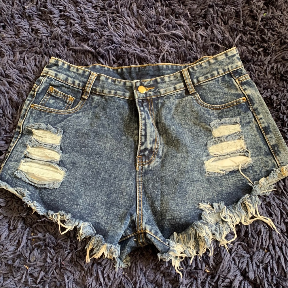 COPY - Cut up shorts